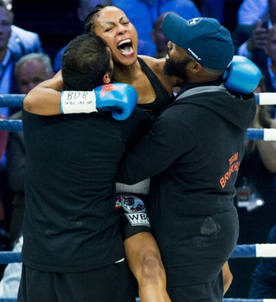 SKAPTE HISTORIE: Cecilia Brækhus bokset tidligere i år på norsk jord for første gang siden forbudet mot proffboksing ble opphevet og slo Anne-Sophie Mathis på knock-out. Foto: Scanpix SKAPTE HISTORIE: Cecilia Brækhus bokset tidligere i år på norsk jord for første gang siden forbudet mot proffboksing ble opphevet og slo Anne-Sophie Mathis på knock-out. Foto: Scanpix